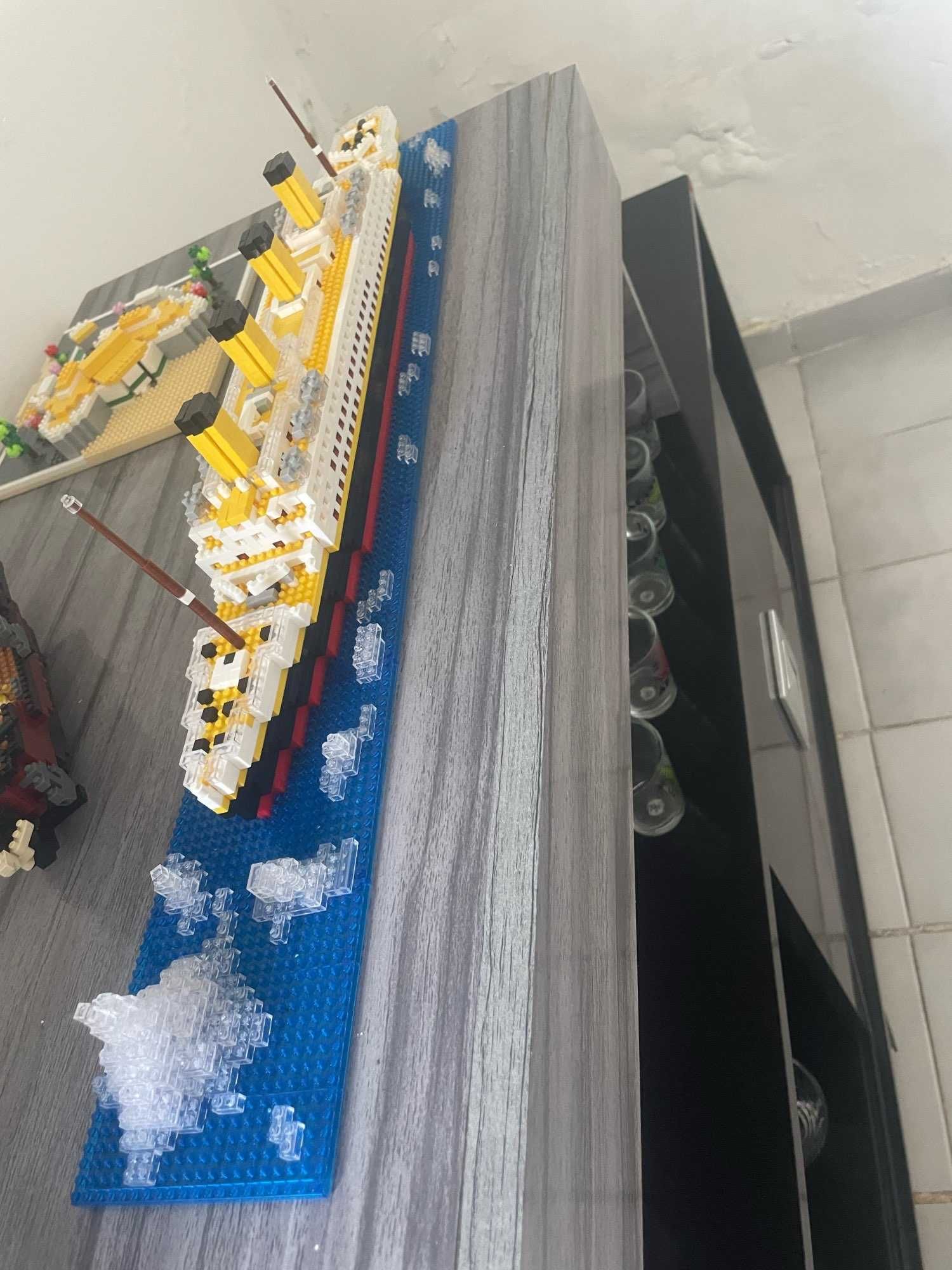 Lego barco Titanic 1860 peças