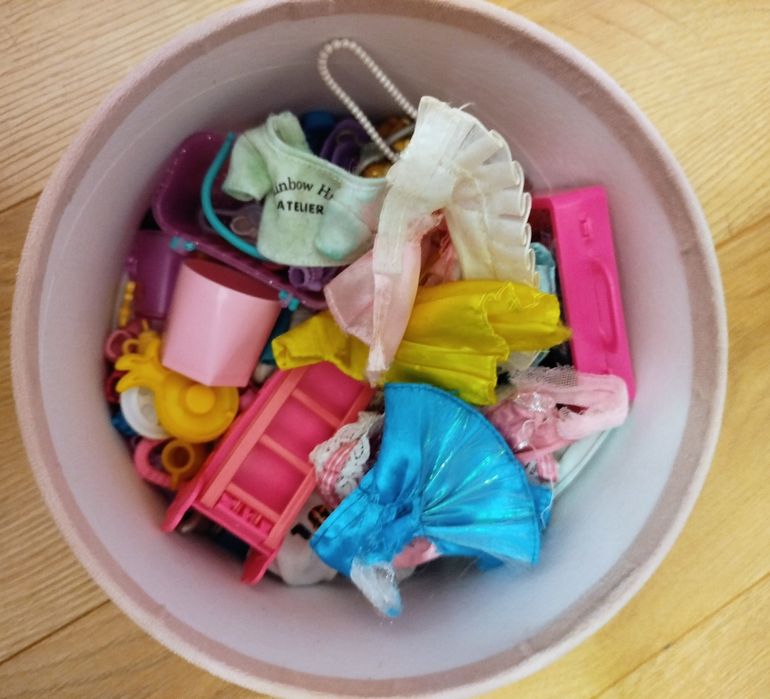 Zestaw Barbie DreamHouse + karetka + 10 lalek + mnóstwo akcesoriów