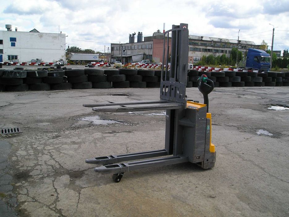 paleciak elektryczny JUNGHEINRICH EMD118 wózek widłowy