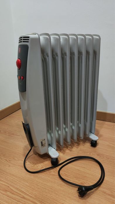 Aquecedor a Óleo EFACEC 1200W – Funciona Perfeitamente