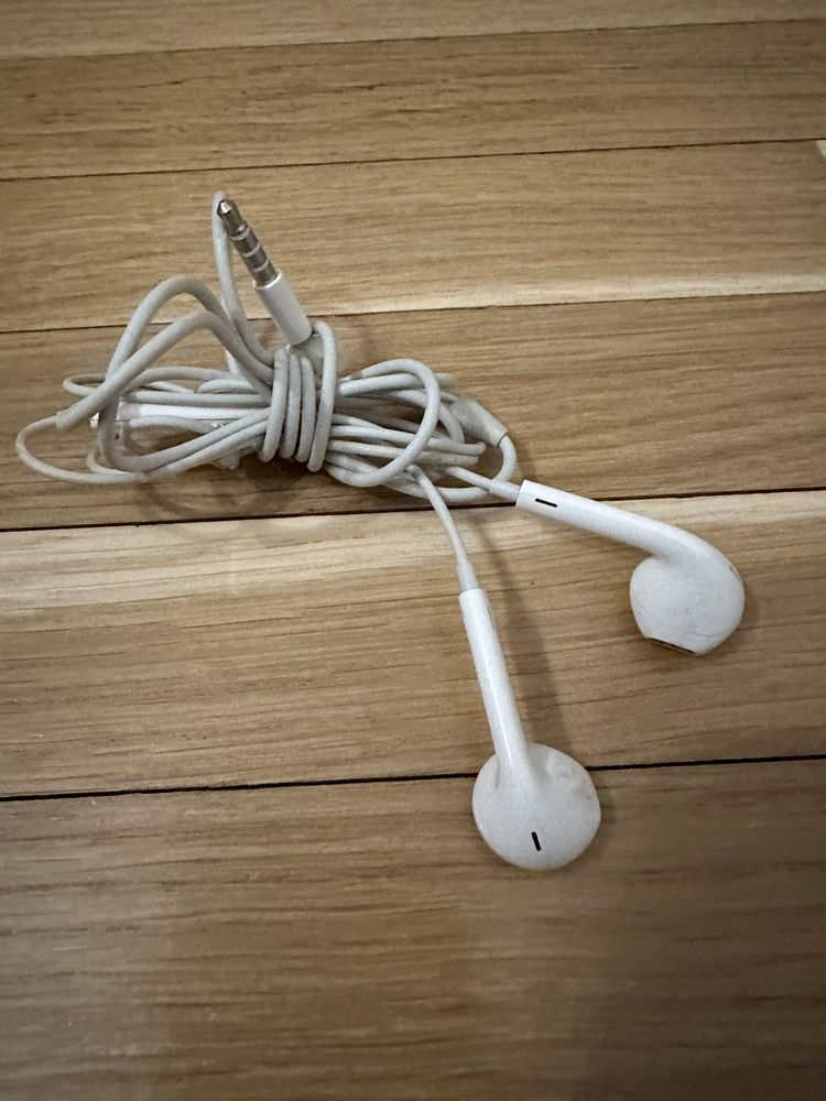 Iphone słuchawki  apple sprawne