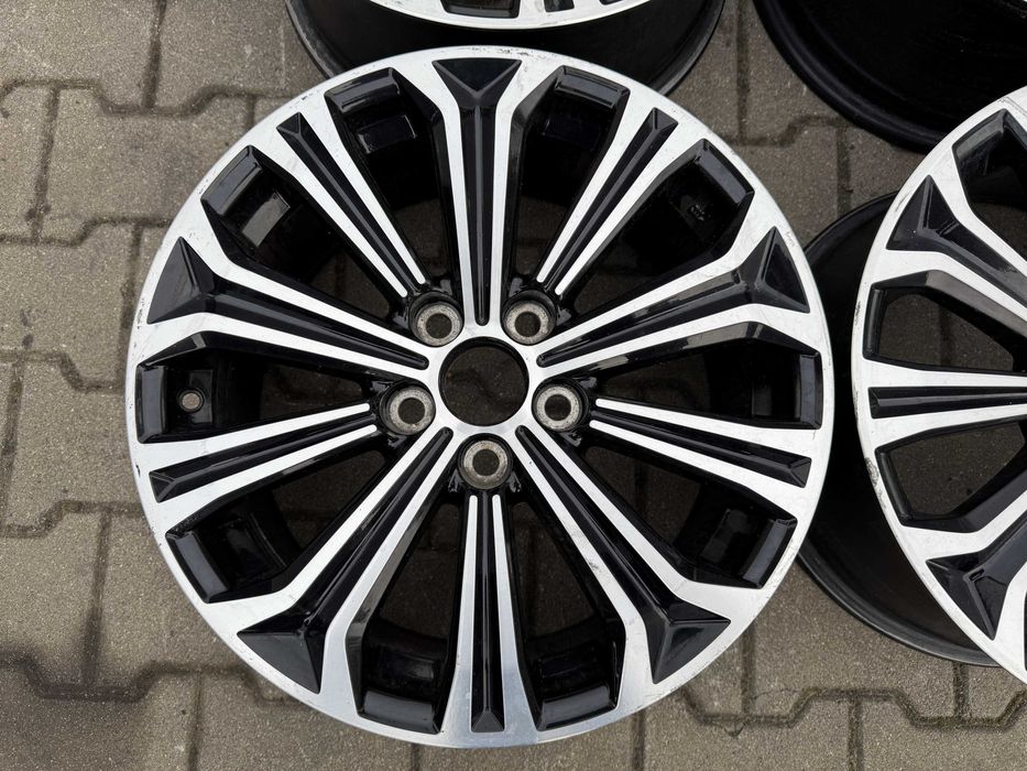Felgi aluminiowe 17 Toyota Corolla E21 5x114,3 - do regeneracji