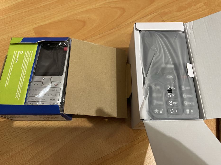2 telemóveis NOVOS Nokia c1-01 e Alcatel 2020 (sénior)
