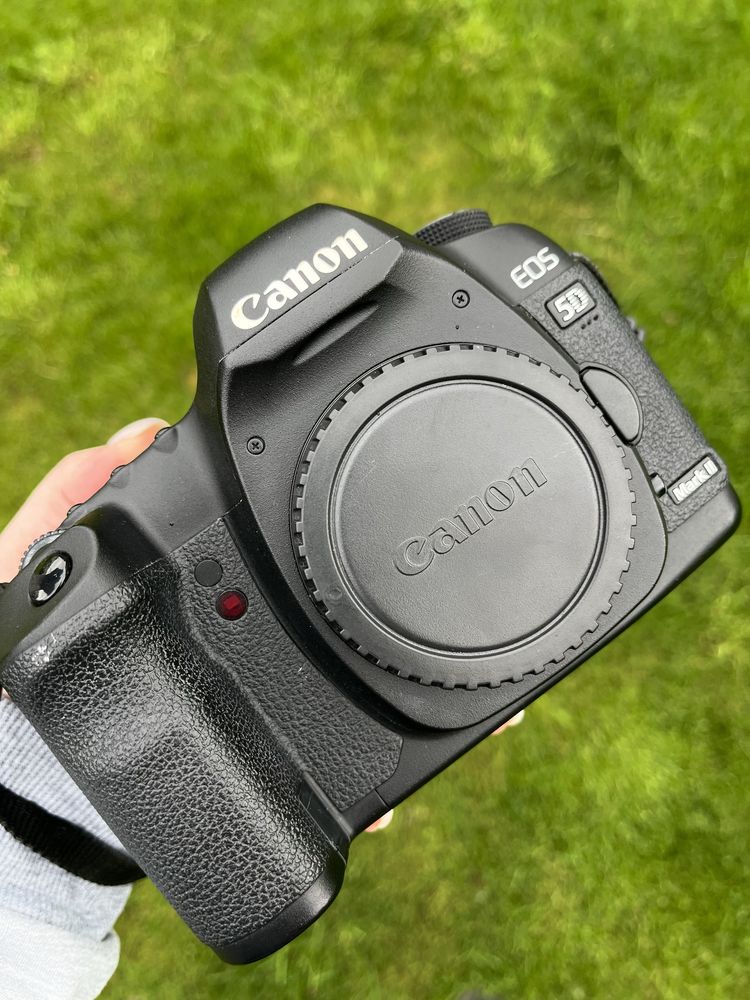 Фотоапарат CANON EOS 5D Mark II