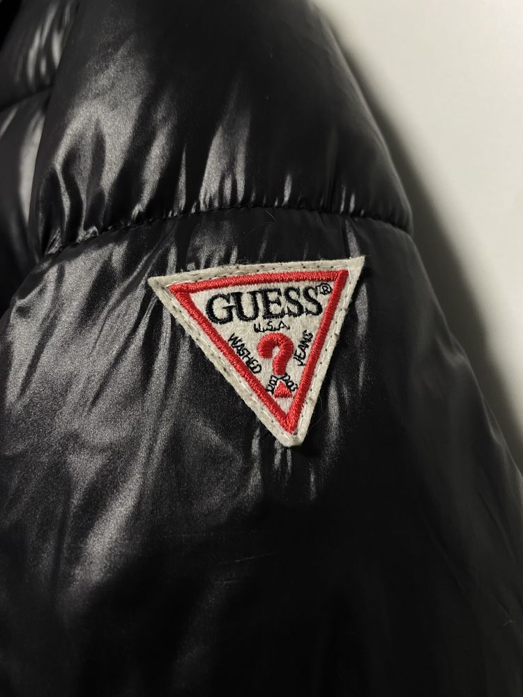 Пуховик Guess XL черный с капюшоном