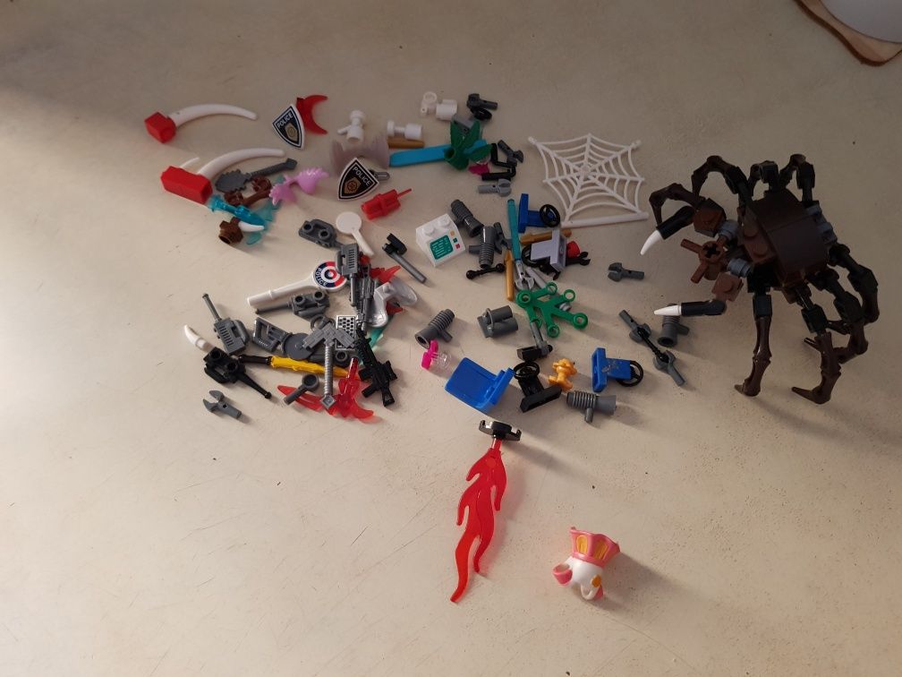 LEGO человеки и детали