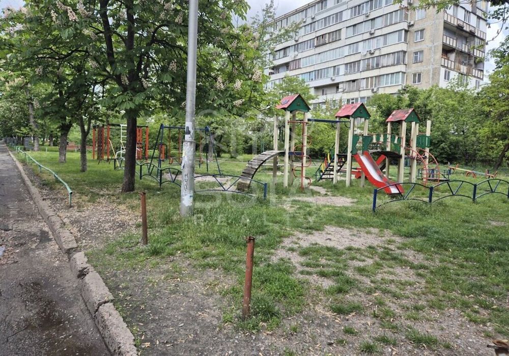 2к квартира, вул. Березняківська 14А