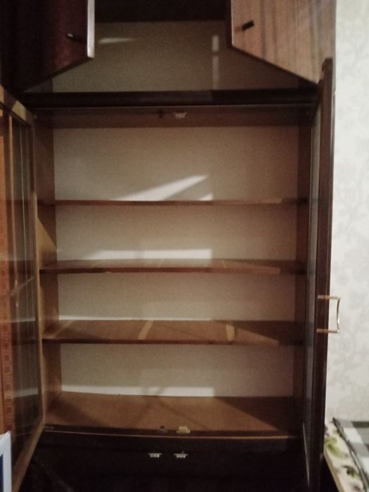 Книжный шкаф с антресолью