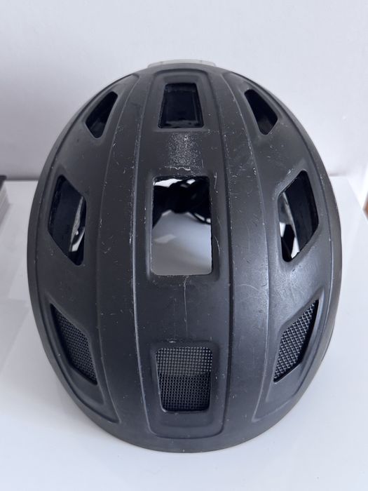 Kask rowerowy męski Abus rozm. 58-63cm czarny lampka