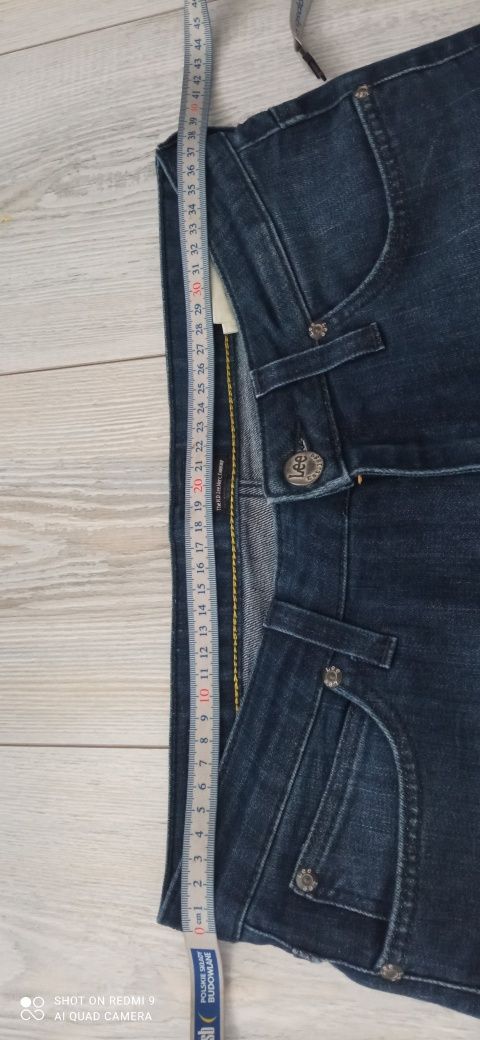 Spodnie dżinsowe Lee W28 L31 Marlin