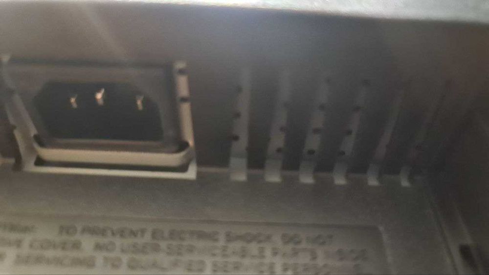 Продам IPS монитор 23" LG IPS231P-BN