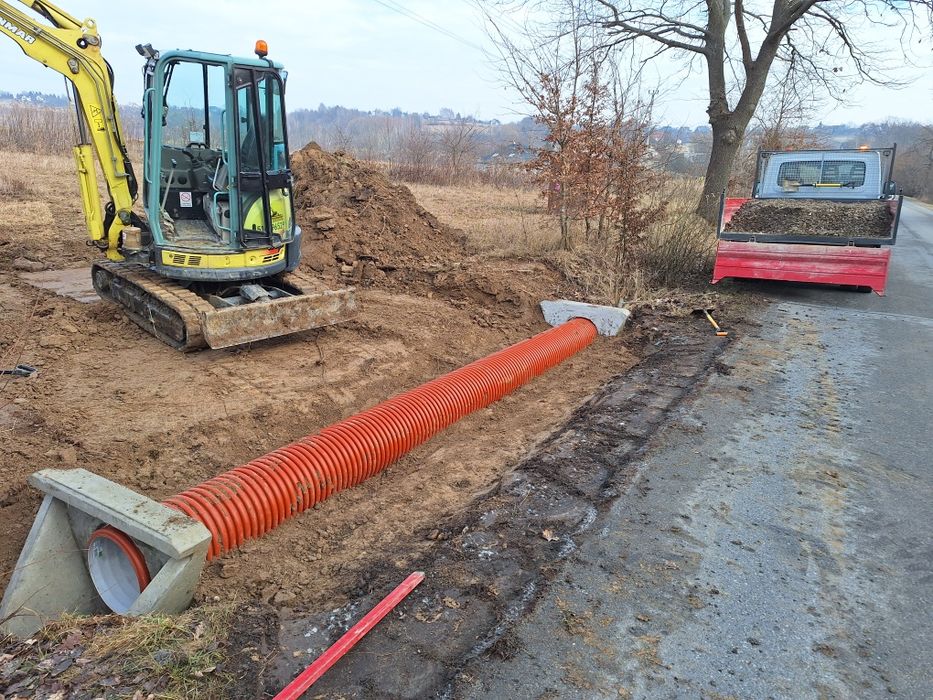 Budowa wjazdów dróg, wykopy pod piwnice fundamenty wyburzenia