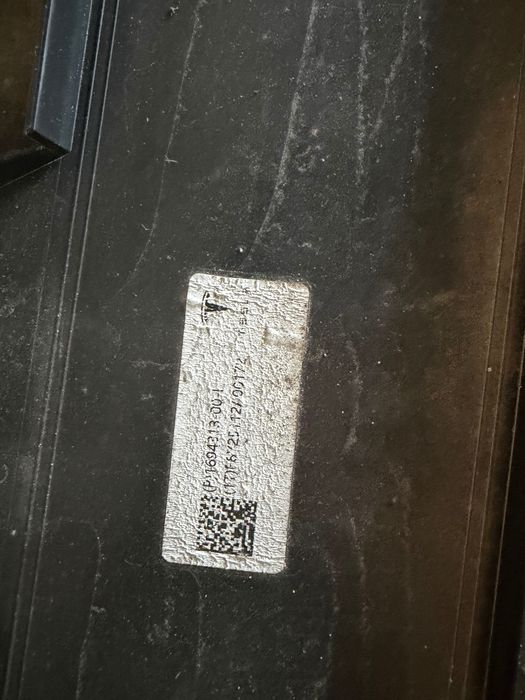 Model 3 , Frente ORIGINAL Model 3 higland COMPLETA