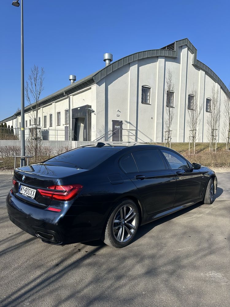 BMW i7 | 400 km | Ful Lounge