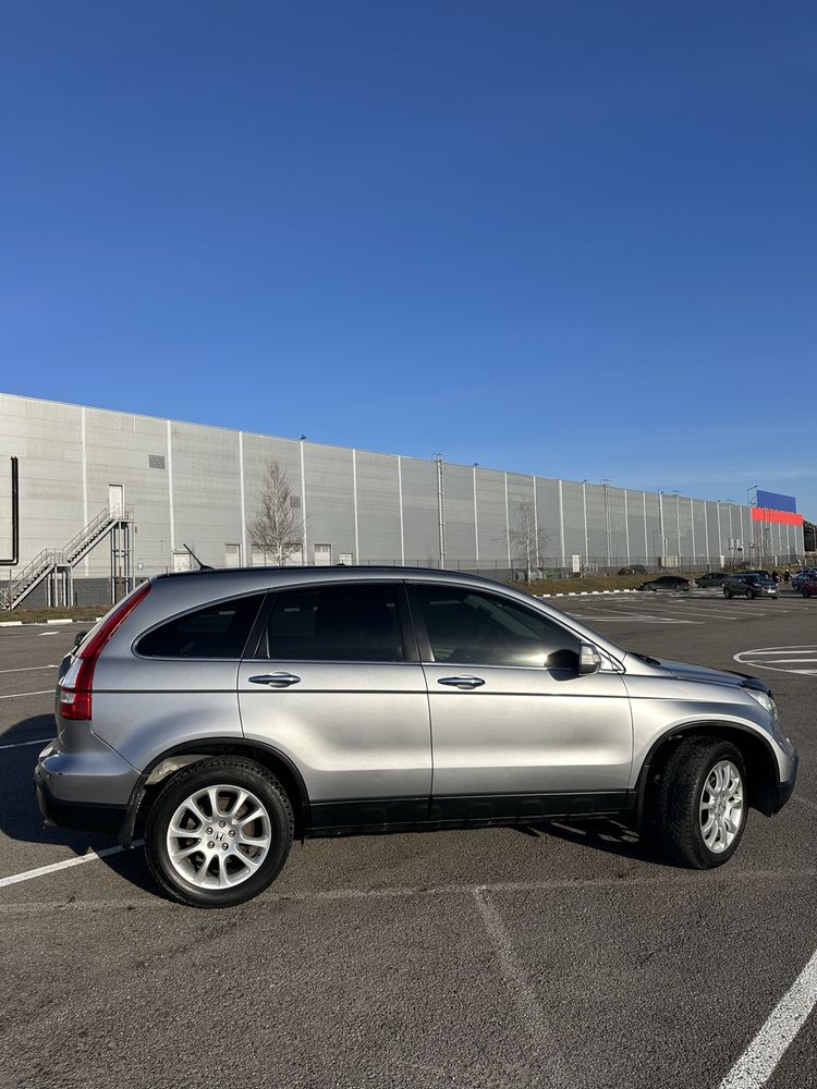 Продам Honda CR-V III
