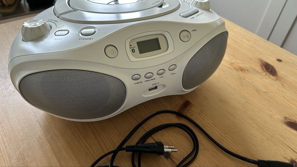 JVC Compact radio cd player