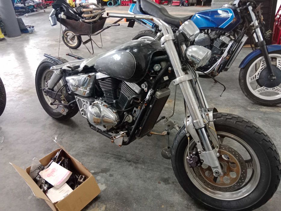 Suzuki vz 800 vz800 maruder silnik lagi gaźniki felga koło bak części