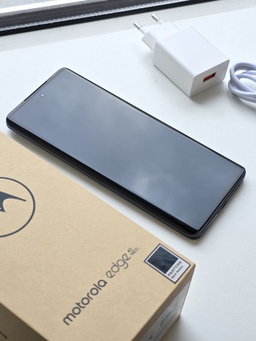 Motorola edge 40 neo 5G 12/256 gb ідеальний стан