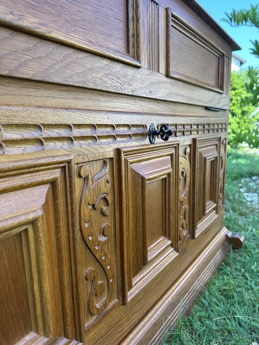 Drewniana masywna skrzynia szafka RTV antyk