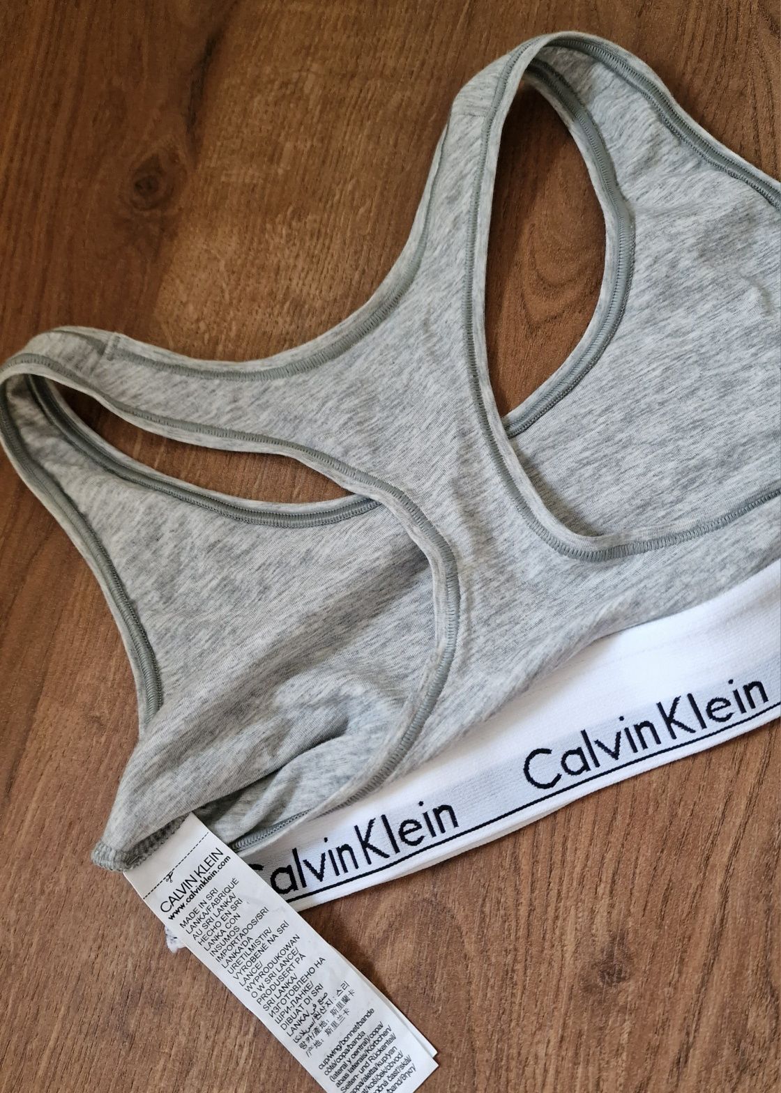 Nowy oryginalny top biustonosz sportowy Calvin Klein 36 S elastyczny