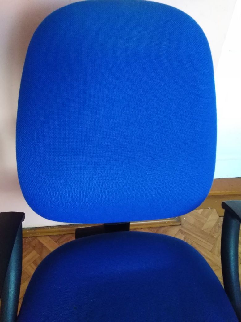 Krzesło biurowe - obrotowe