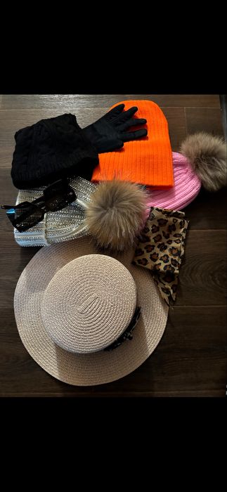 Отдам много вещей нуждающимся