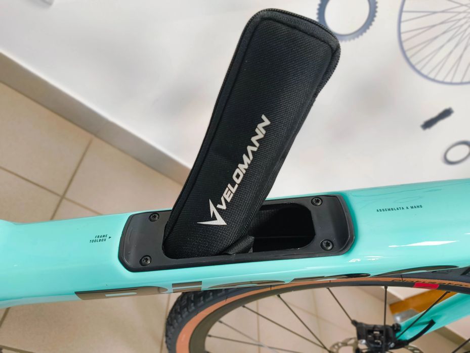 Rower gravel Bianchi Arcadex COMP GRX 610 1x12sp 2025