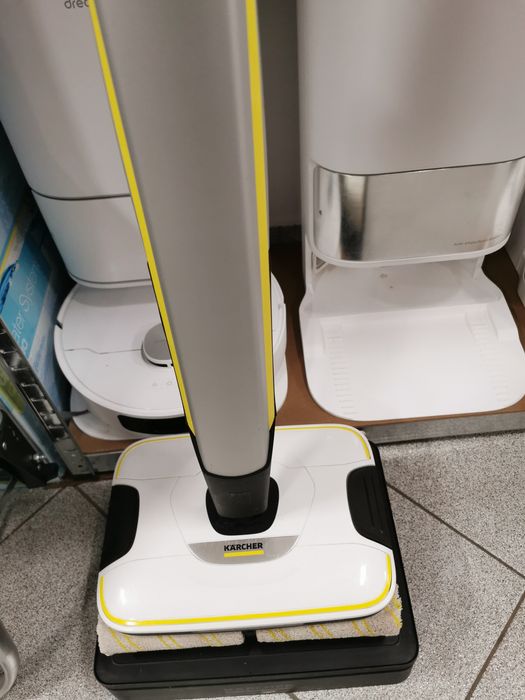 Mop elektryczny Karcher FC7 Cordless Premium z podświetlaniem