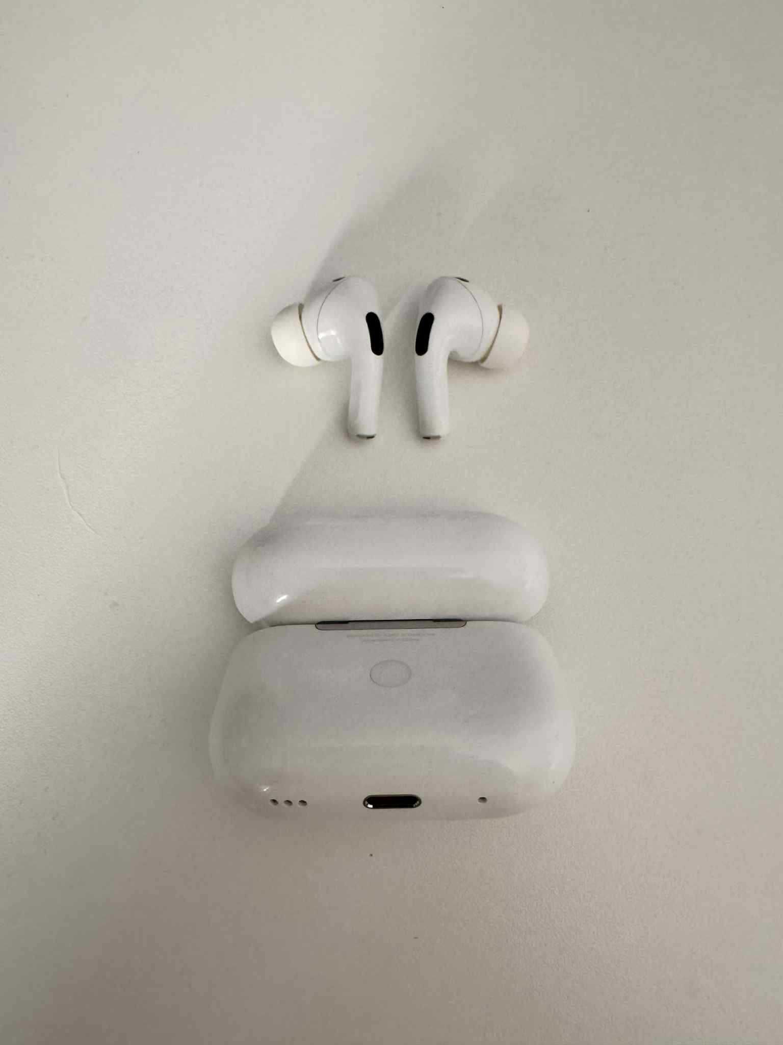 Oryginalne AirPods Pro 2 Prawa USZKODZONA + Duży Zestaw