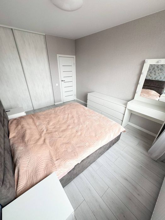 Без%, 1-к квартира, 47м2, Варшавський, Ретровіль