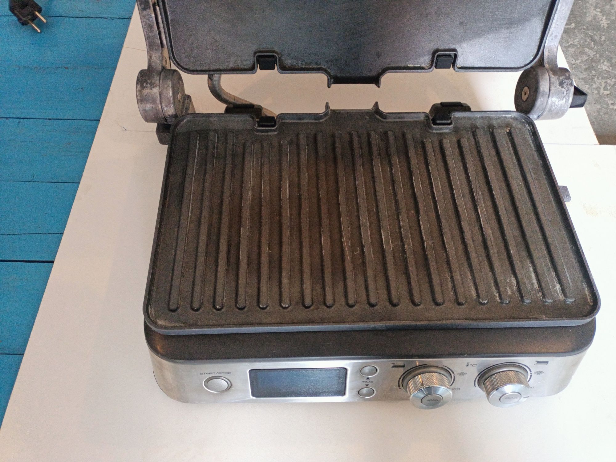 Продаю Гриль Delonghi б/у