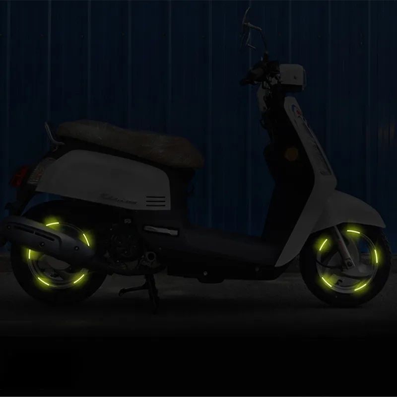 Світловідбиваючі наклейки на колесо автомобіля велосипеда мотоцикла