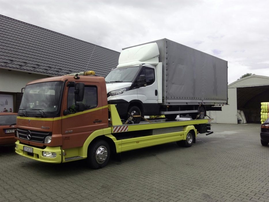 Pomoc drogowa S8 , Oleśnica transport maszyn rolniczych , laweta