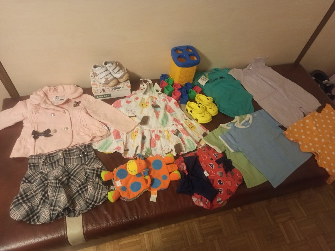 Paka, zestaw ubranek dla dziewczynki rozm. Ok. 80-104