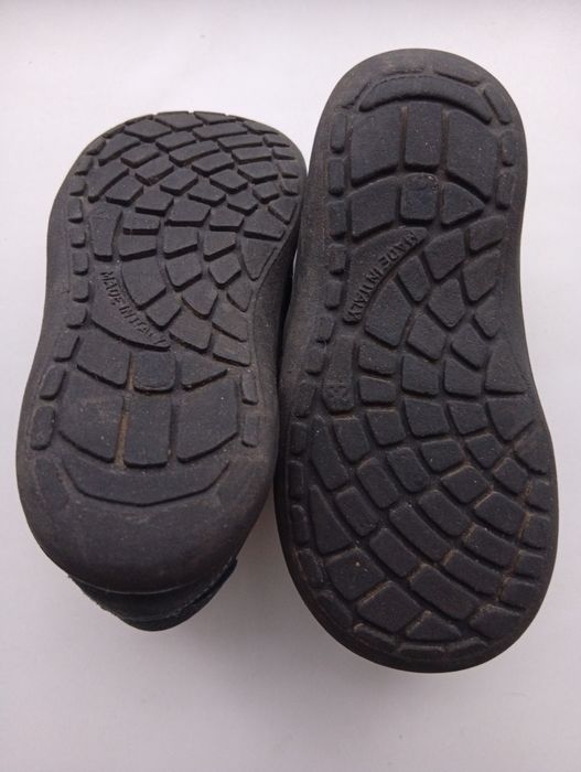 Продам дитячі черевички