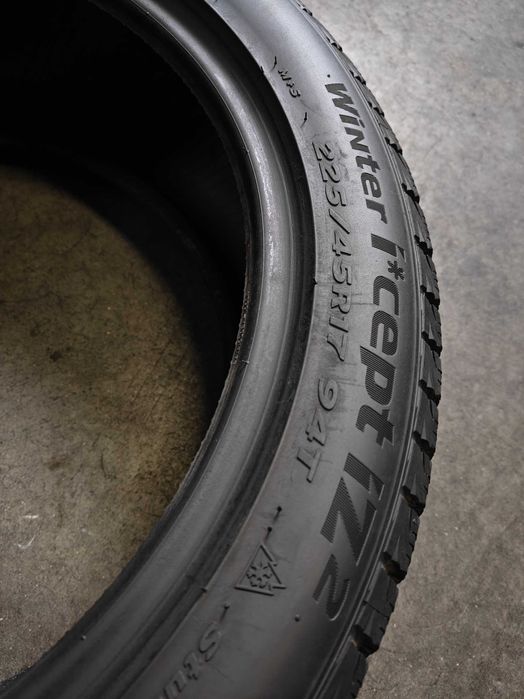 4шт R17 225 45 шина зимова Hankook Winter I*cept IZ2, Hankook W616