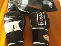 рукавички  боксерські фірми masters шкіряні   нові на  ліпучці