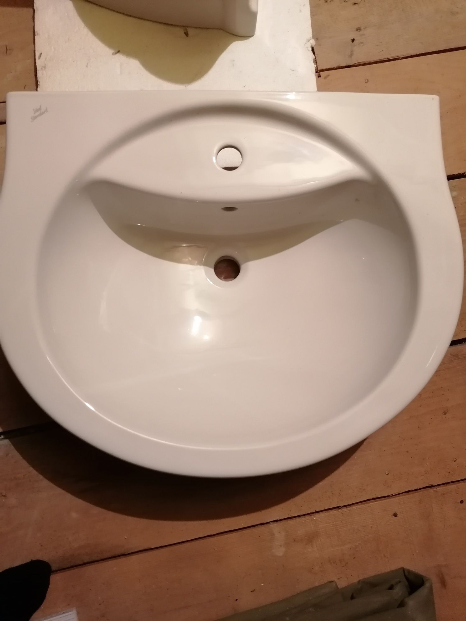 Umywalka łazienkowa San Remo. 65cm, 21 kg.