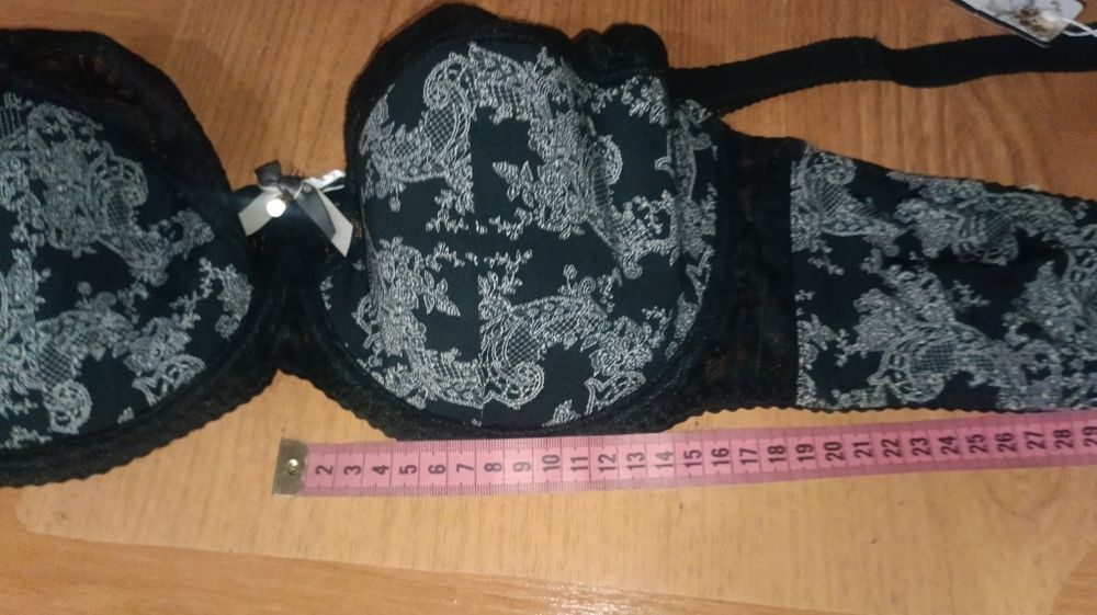 Бюстгальтер 95 F новый
