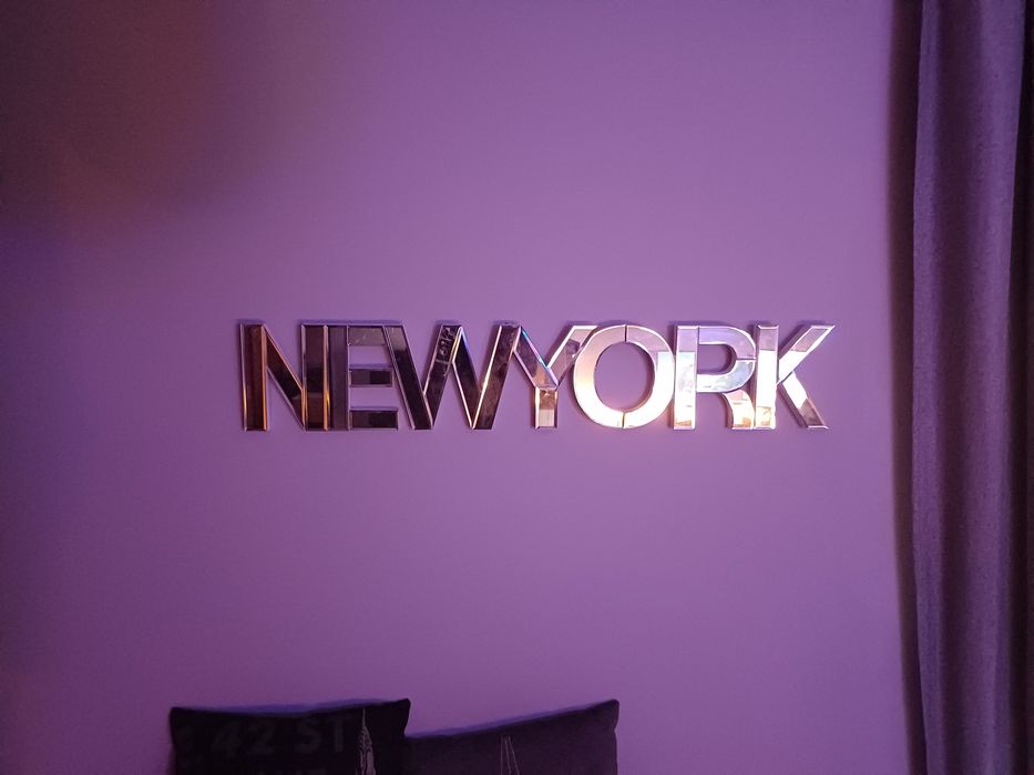 Letreiro em Espelho New York
