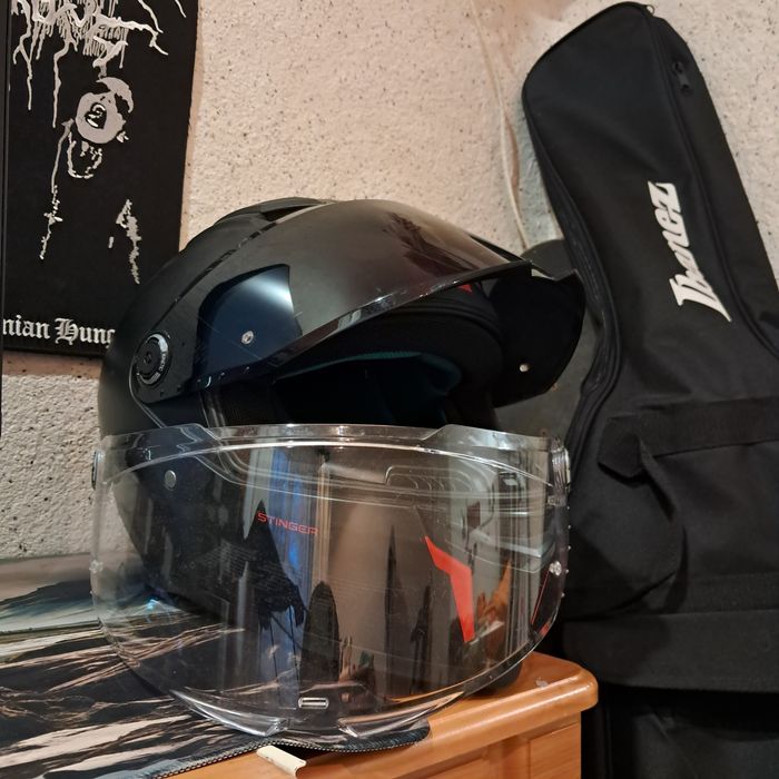 Мотошолом MT STINGER 2 A1 Solid Matt Black L