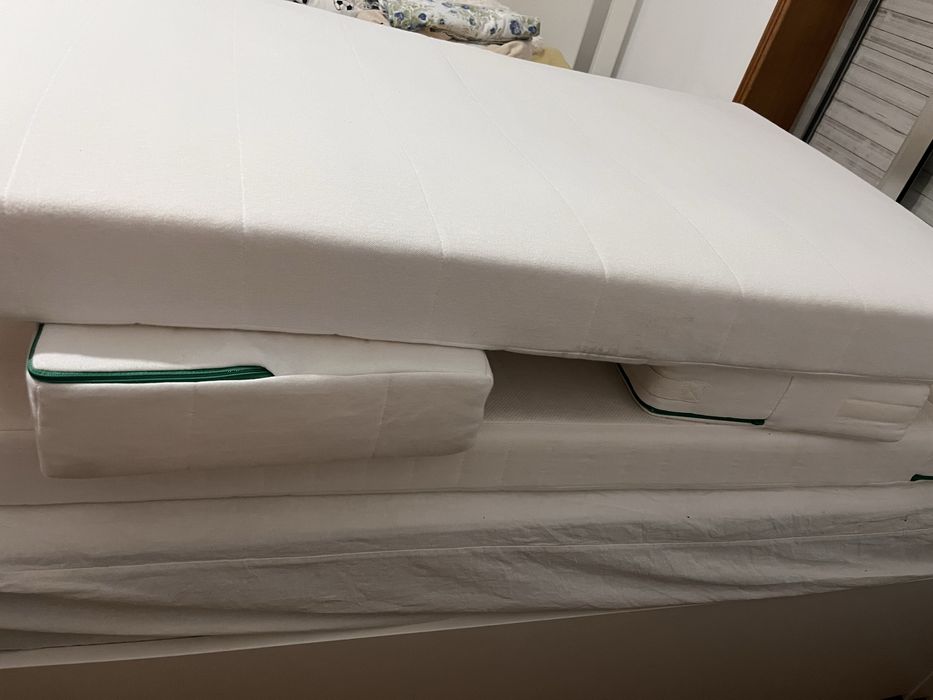 Vendo camas de criança c/ colchões