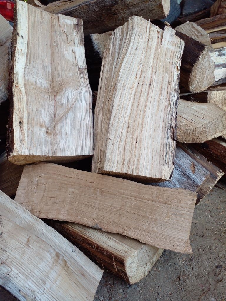 Сухі дубові дрова