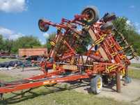 Культиватор+ бункер Bourgault 8810 комплект 2008р