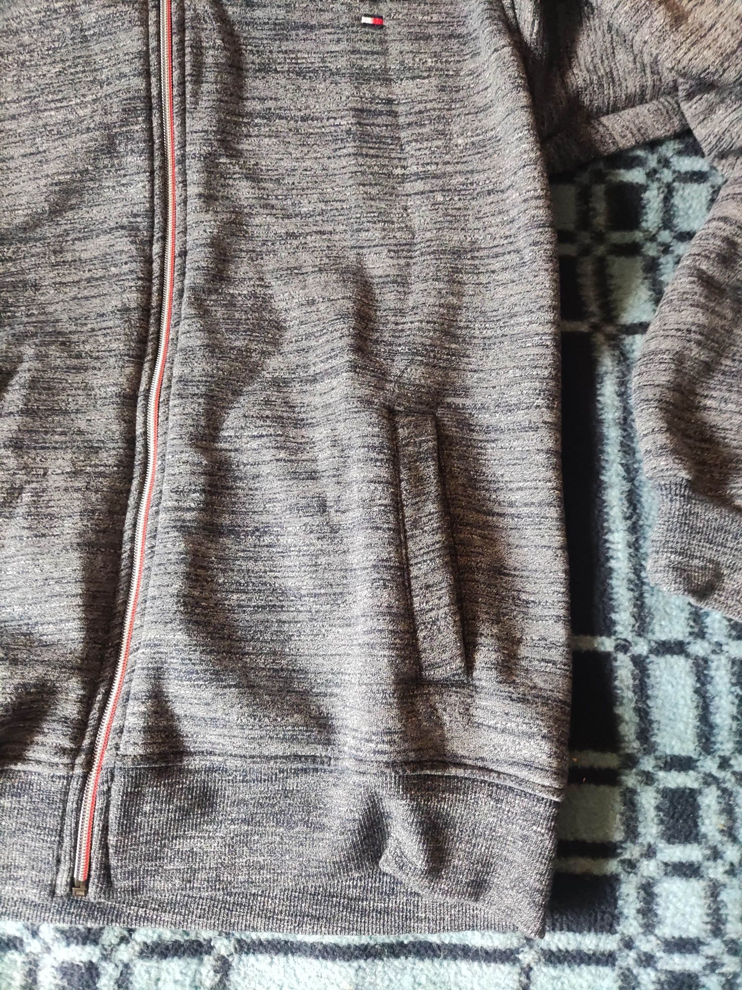 Bluza Tommy Hilfiger roz XXL

Stan BDB

Szczegółowe wymiary:

długość