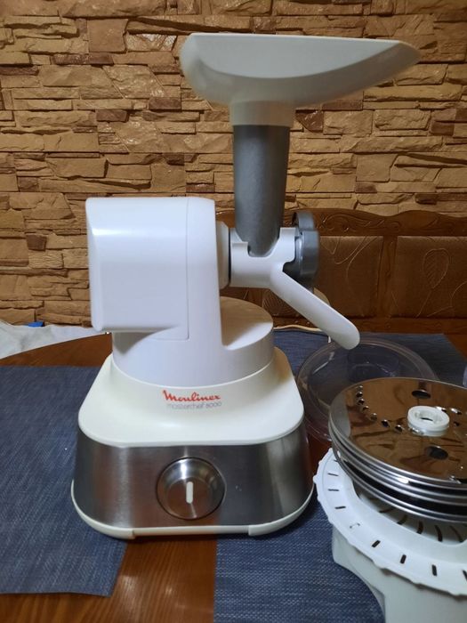 Кухонний комбайн moulinex з усіма насадками