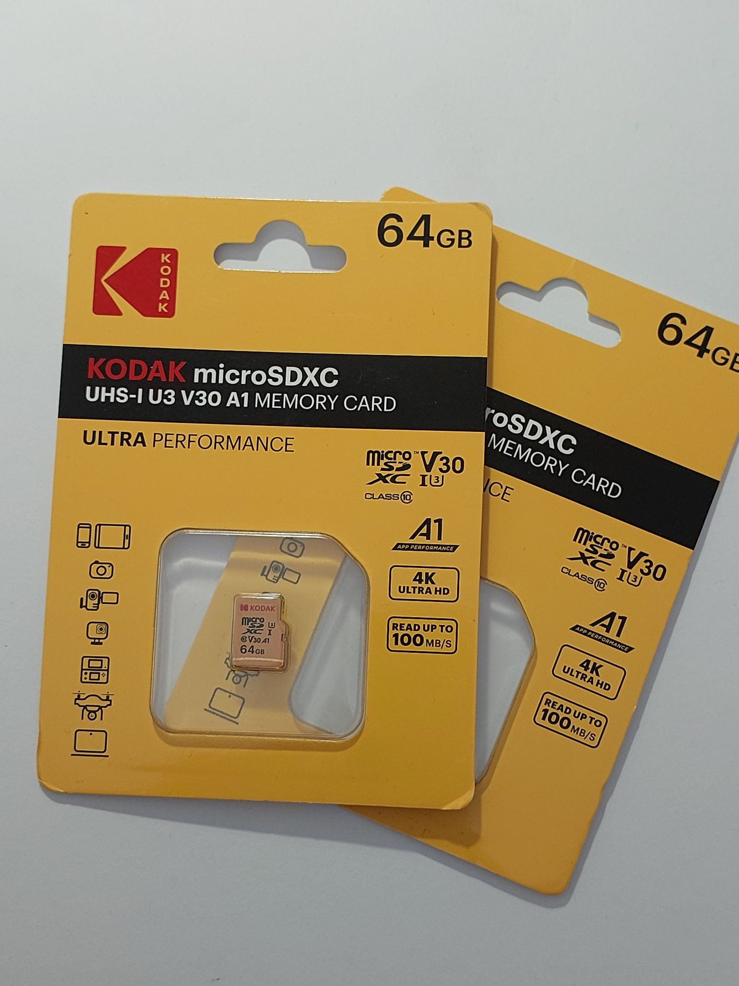 Карта памяти micro SD 64 Гб.