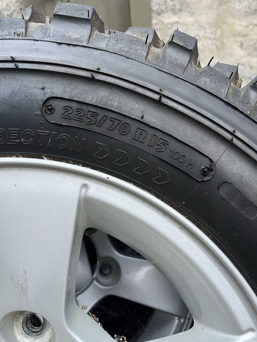 Продам колеса в сборі Suzuki Jimny 225/70 R15