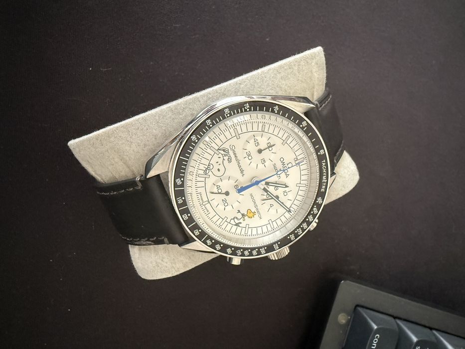 Omega Swatch Moonswatch Snoopy