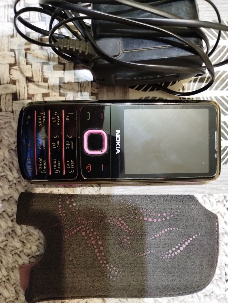 Nokia 6700 pink продам